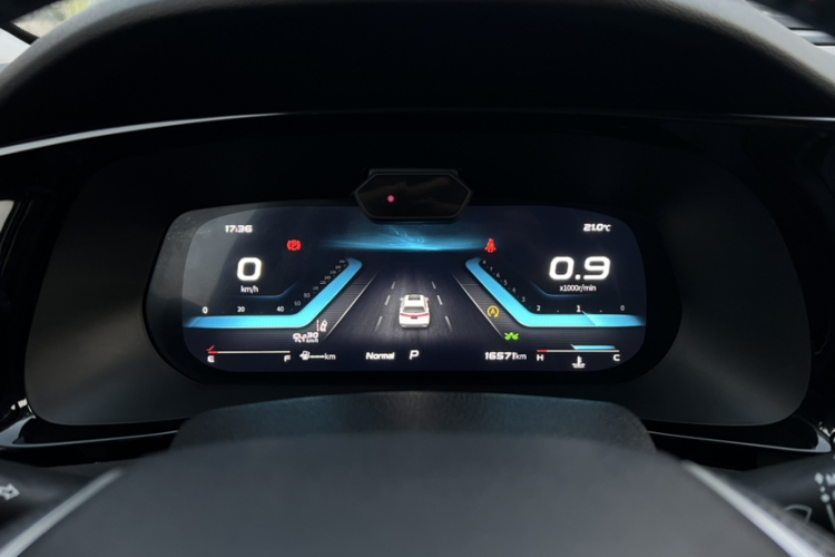 Changan X7 PLUS 2022 car image #16