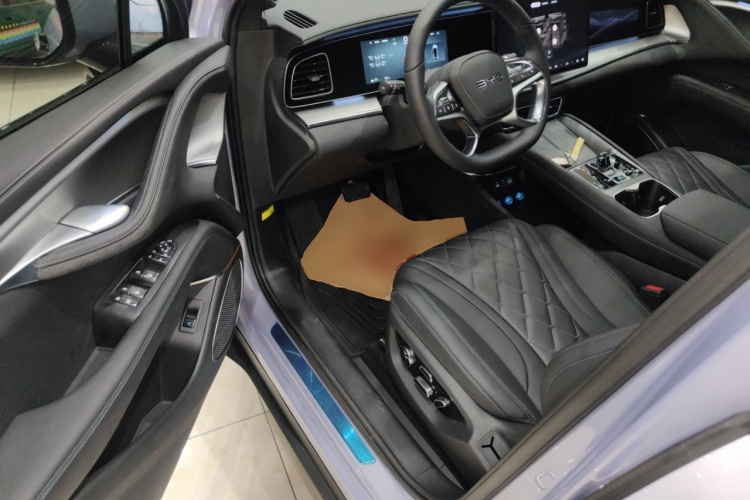 BYD Sea Lion 07 EV 2024 car image #16