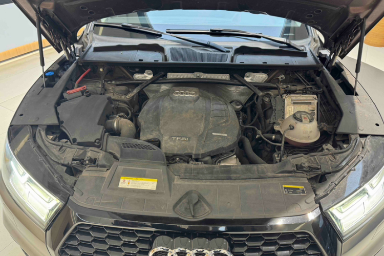 Audi Q5L 2018 imagem de carro #16