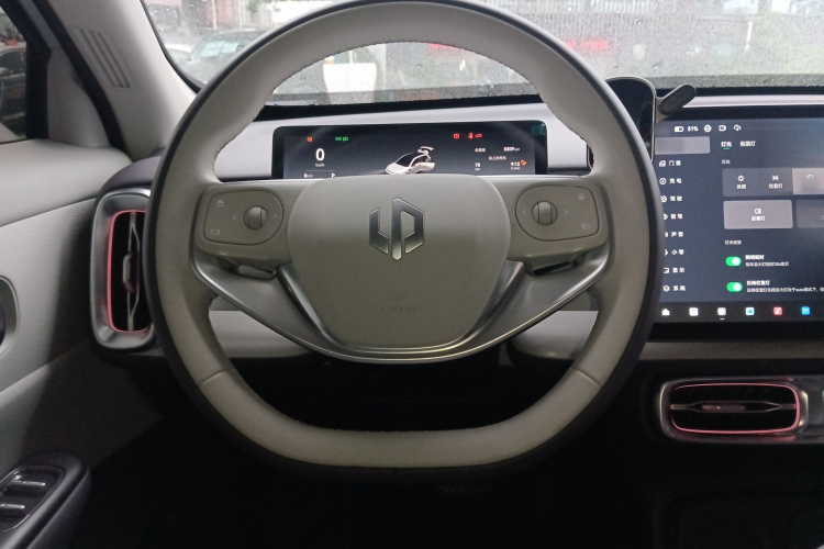 零跑汽车 零跑B10 2025 汽车图片 #16