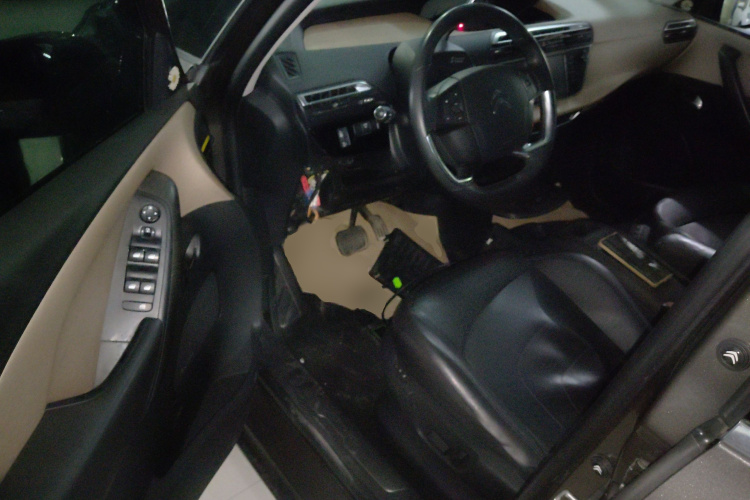 Citroen C4 PICASSO 2018 car image #16