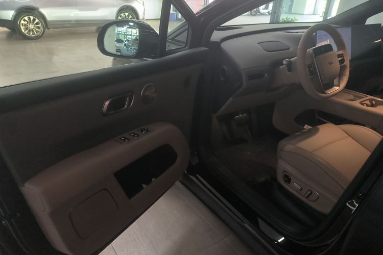 理想汽车 理想i6 2025 汽车图片 #16