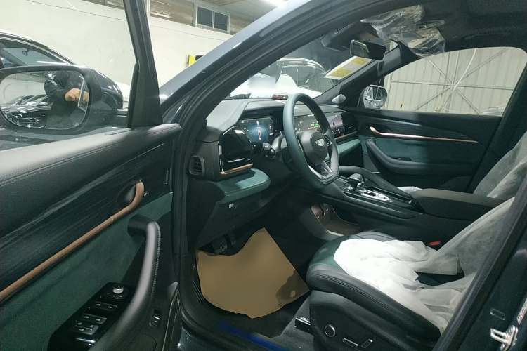 GEELY Monjaro MHEV 2025 #16 GEELY Monjaro MHEV 2025 car image #16