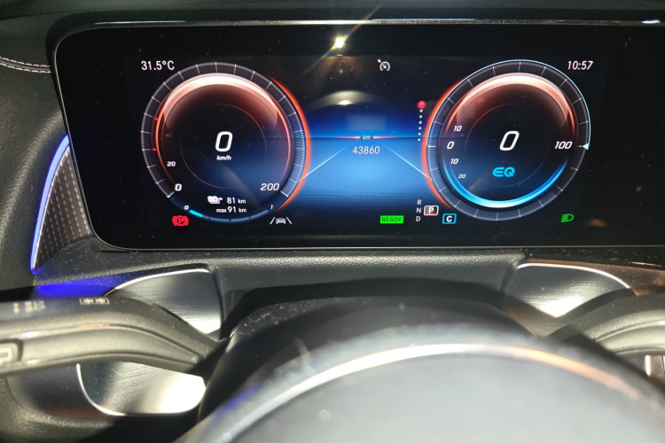 Mercedes-Benz EQB Class 2022 car image #16