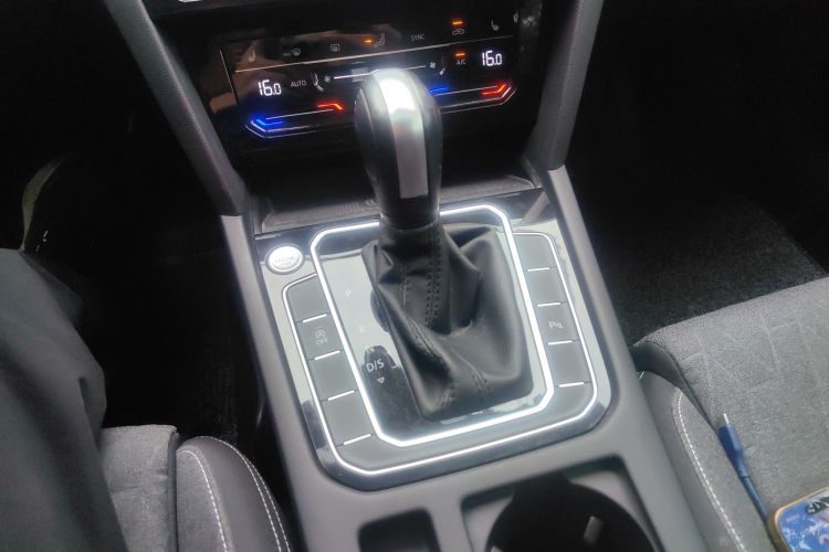 Volkswagen Passat Variant 2023 #16 Volkswagen Passat Variant 2023 immagine di auto #16