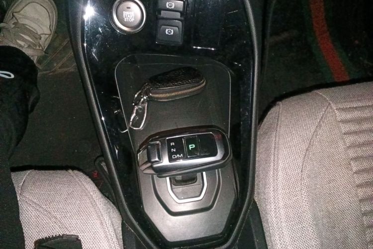 Haval H2s 2018 #16 Haval H2s 2018 car image #16