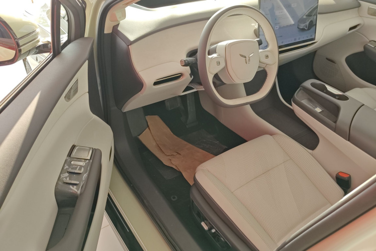 HongQi TianGong 05 2025 #16 HongQi TianGong 05 2025 car image #16