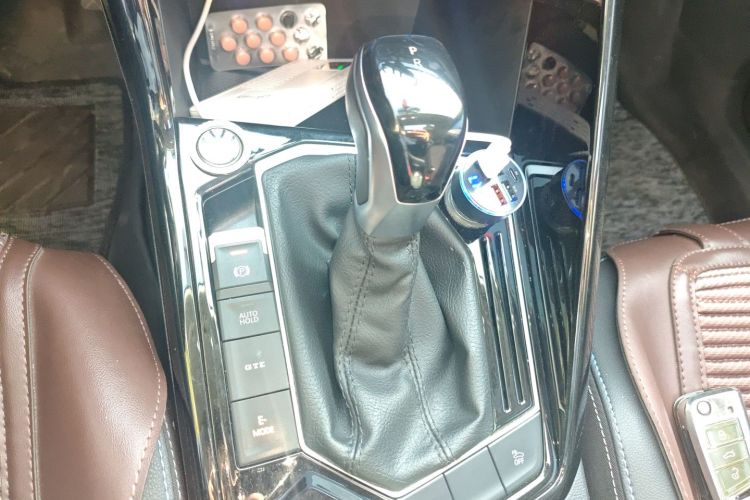 Volkswagen Tayron GTE 2021 #16 Volkswagen Tayron GTE 2021 car image #16