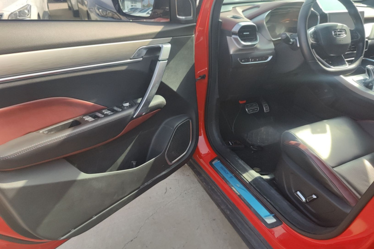 GEELY Coolray 2019 #16 GEELY Coolray 2019 car image #16