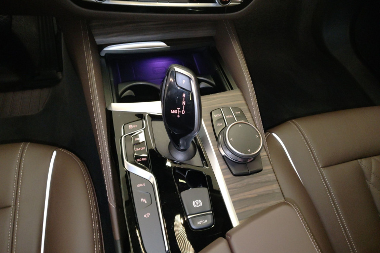 BMW M5 New Energy 2019 car image #16