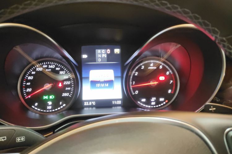 Mercedes-Benz V Class 2020 immagine di auto #16