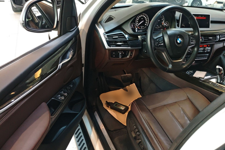 BMW X5 2014 car image #16