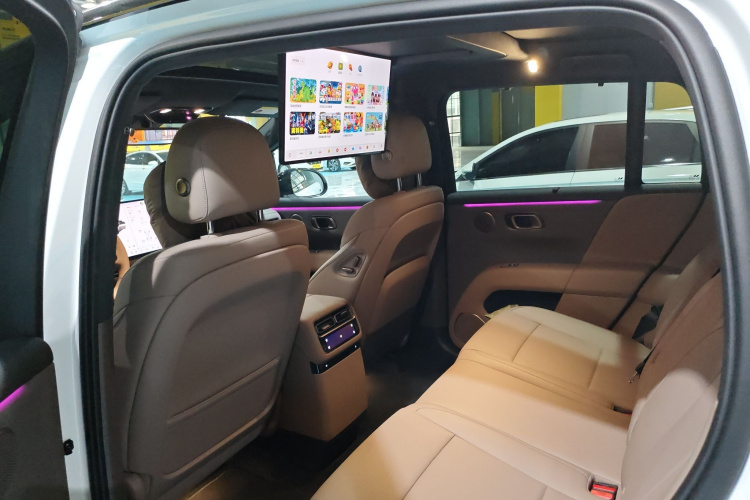 理想汽车 理想i6 2025 汽车图片 #16