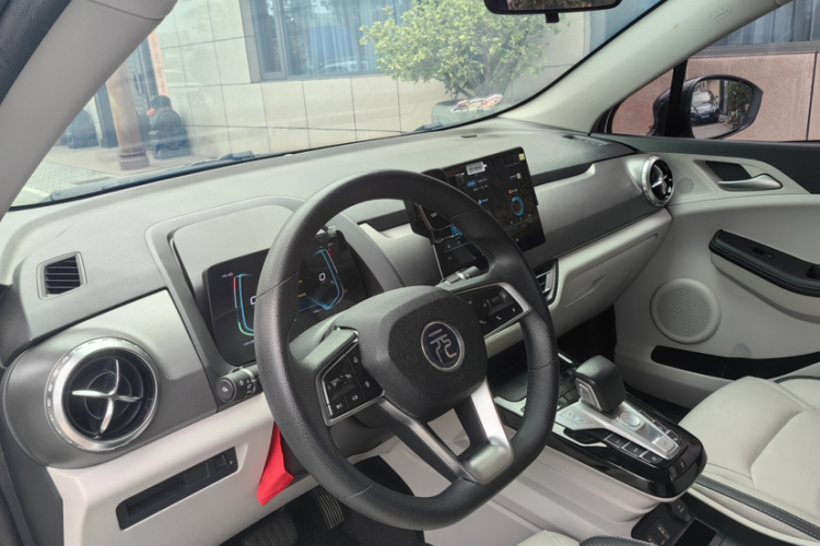 BYD Yuan 2022 car image #16