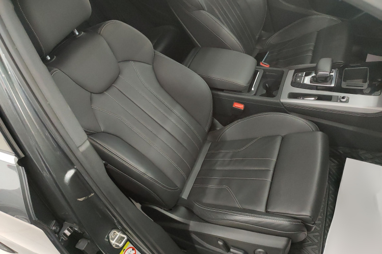 Audi Q5L Sportback 2021 car image #16