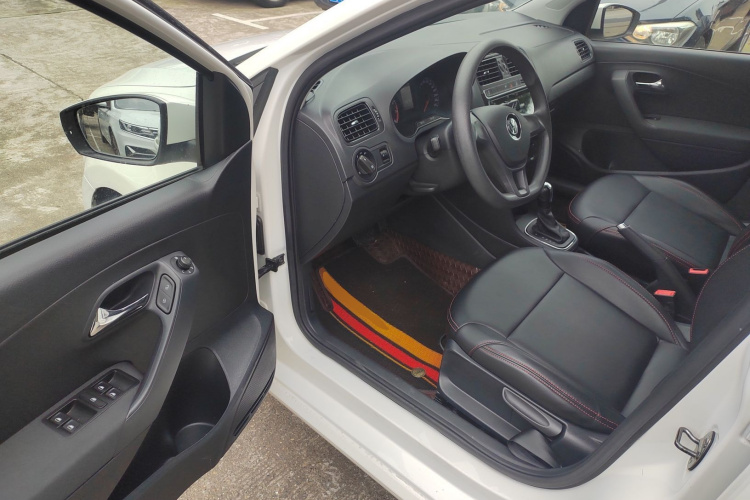 Polo 2019 car image #16
