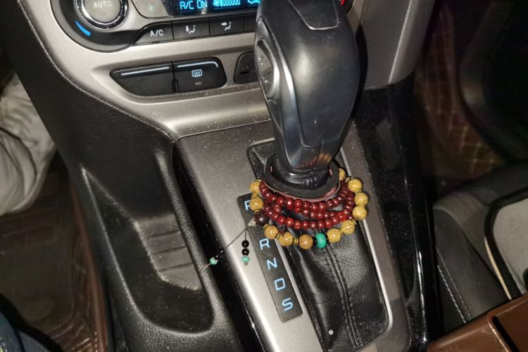 Ford Focus (Imported) 2015 #16 Ford Focus (Imported) 2015 car image #16