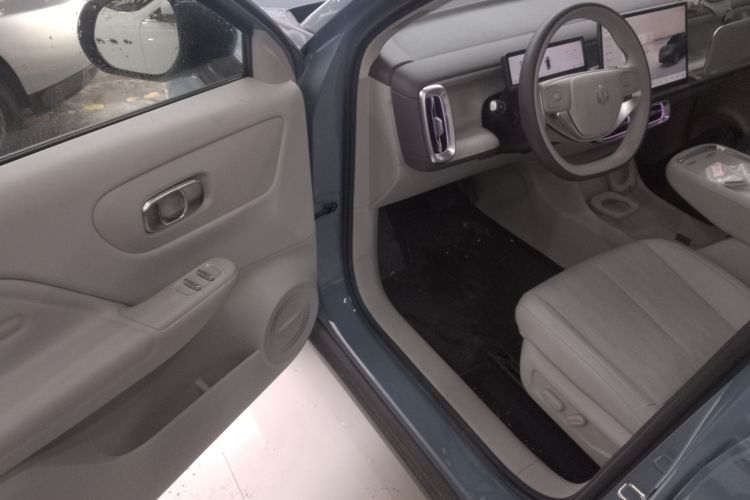 零跑汽车 零跑B10 2025 汽车图片 #16