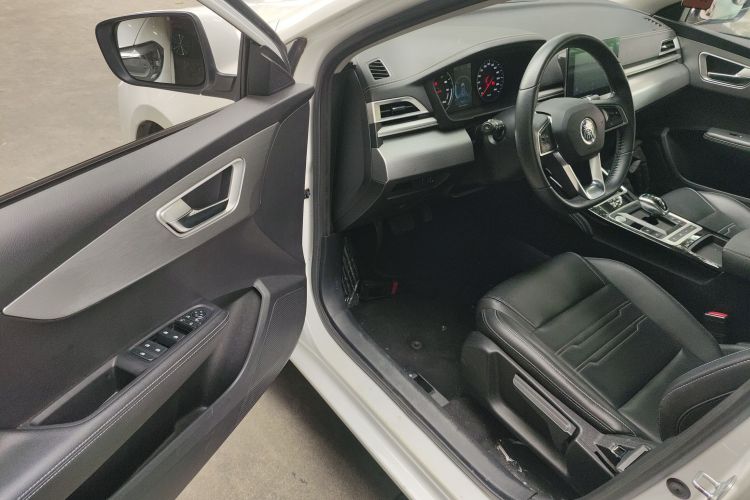 BYD Qin 2020 immagine di auto #16