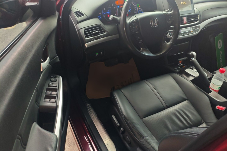 Honda CROSSTOUR 2015 car image #16