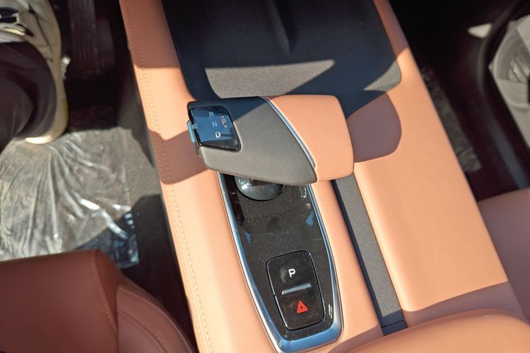 Changan UNI-Z 2025 car image #16