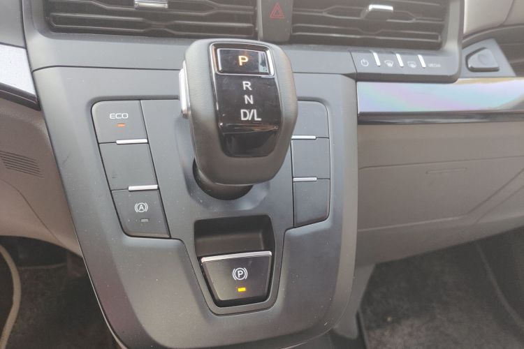 Ford E-Transit 2023 car image #16