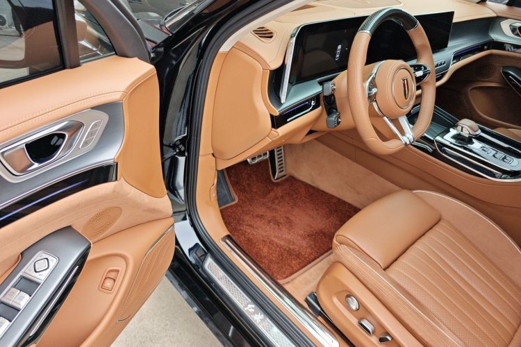 HongQi H9 2024 car image #16