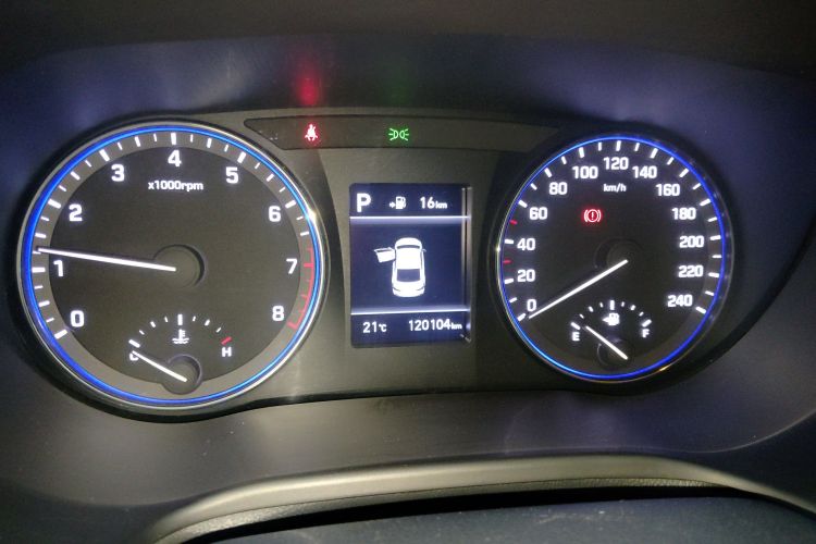 Hyundai Mistra 2017 car image #16