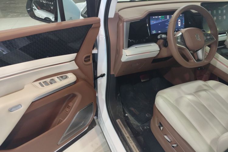 BYD Xia 2025 #16 BYD Xia 2025 car image #16