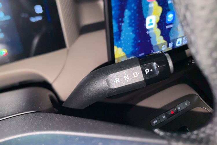 MG ES5 2025 #16 MG ES5 2025 car image #16