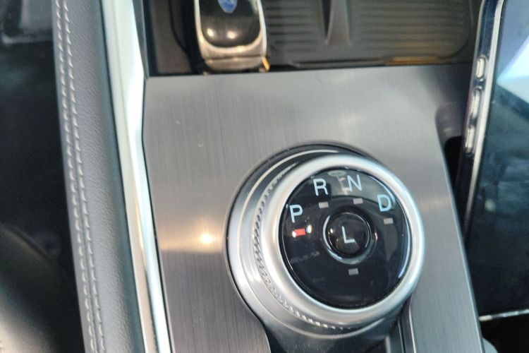 Ford Explorer 2024 #16 Ford Explorer 2024 car image #16