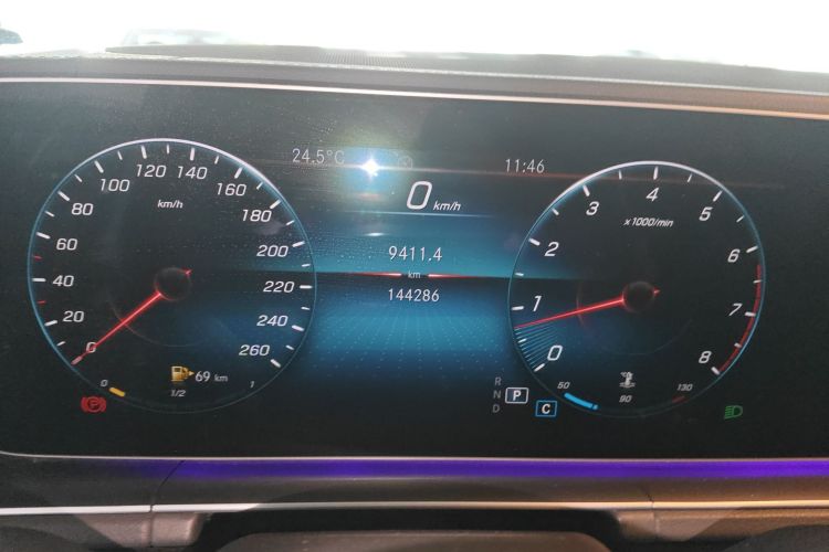 Mercedes-Benz GLE Class 2020 #16 Mercedes-Benz GLE Class 2020 car image #16