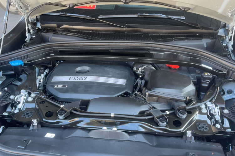 Hyundai Coupe 2024 immagine di auto #16