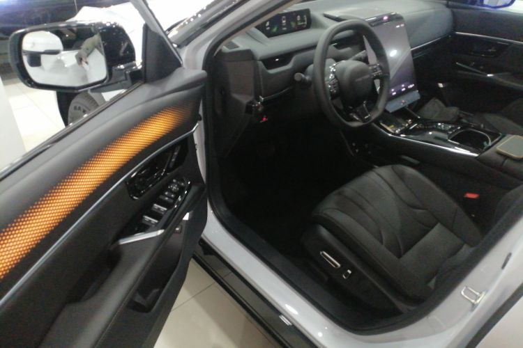 Honda P7 2025 #16 Honda P7 2025 car image #16