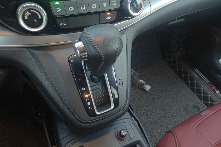 Honda CR-V 2017 #16 Honda CR-V 2017 car image #16