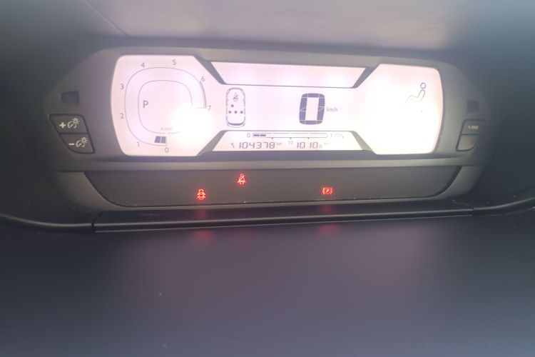 Citroen C4 PICASSO 2018 car image #16