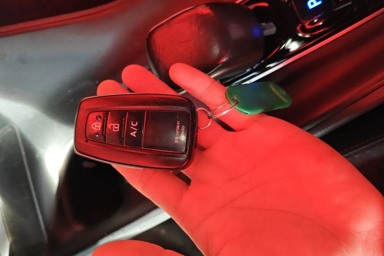 Toyota C-HR EV 2021 #16 Toyota C-HR EV 2021 car image #16