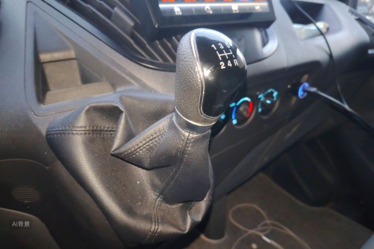 Ford Transit 2021 car image #16