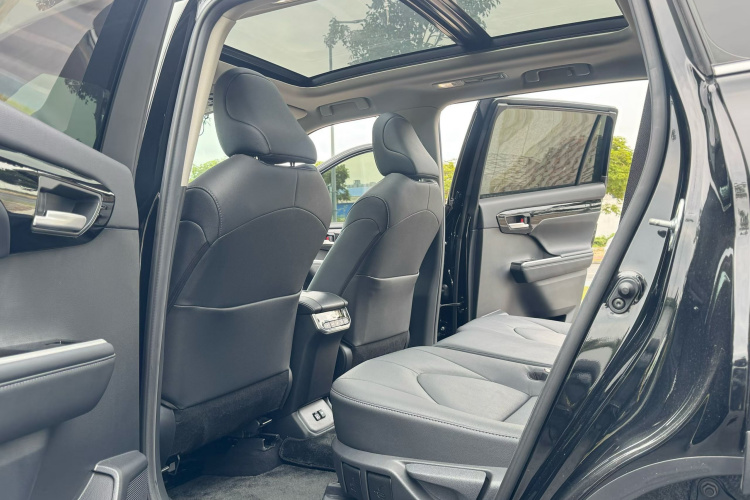 Toyota Highlander (Imported) 2022 immagine di auto #16