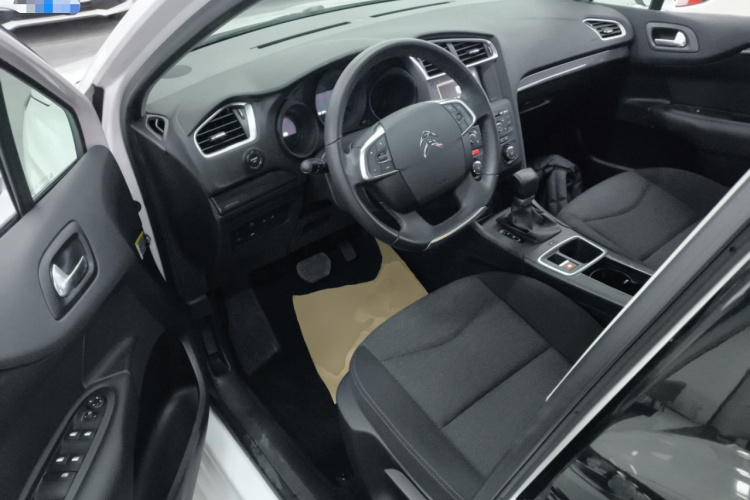 Citroen C4L 2016 image de voiture #16