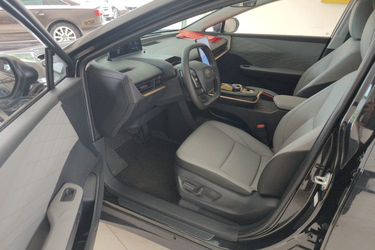 Toyota bZ3 2024 immagine di auto #16