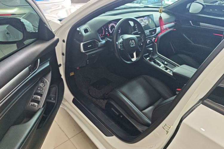 Honda Inspire 2022 car image #16