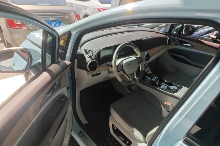 Forthing Yacht 2022 car image #16