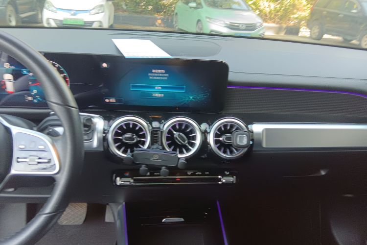 Mercedes-Benz GLB Class 2021 immagine di auto #16