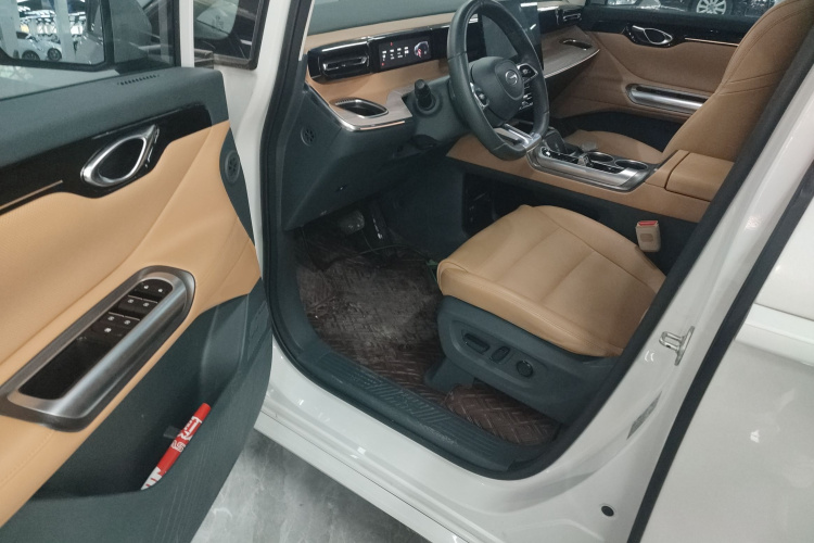 GAC Trumpchi E8 New Energy 2023 car image #16