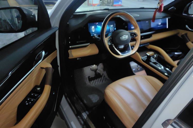 GEELY Monjaro EREV 2023 #16 GEELY Monjaro EREV 2023 car image #16