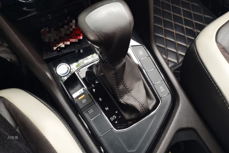 Volkswagen Tiguan L 2018 immagine di auto #16