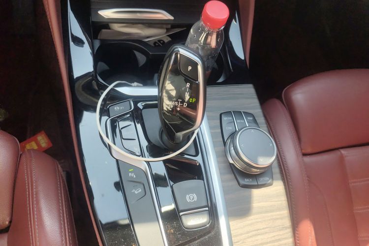 BMW X4 M40i 2019 #16 BMW X4 M40i 2019 car image #16