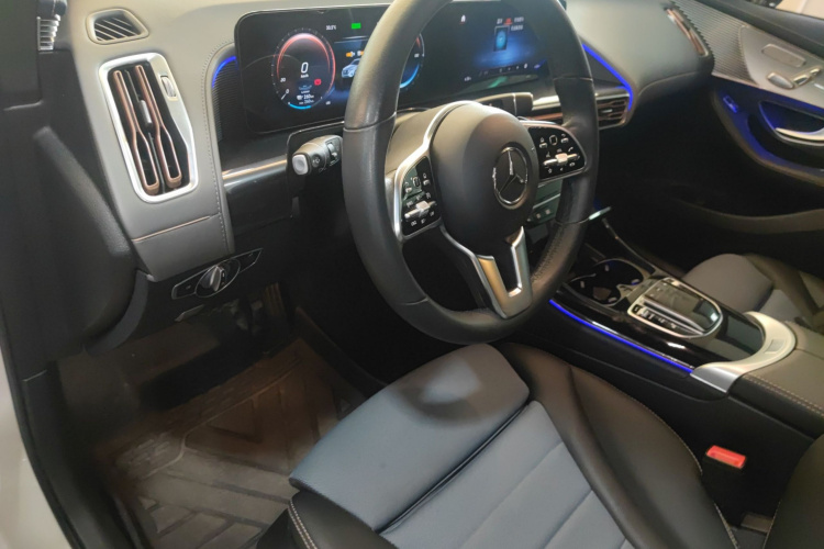 Mercedes-Benz EQC Class 2022 car image #16
