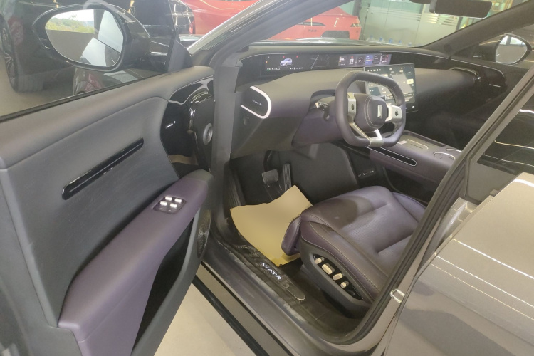 Avatr 07 2024 #16 Avatr 07 2024 car image #16